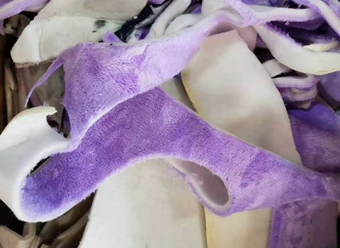 皮革